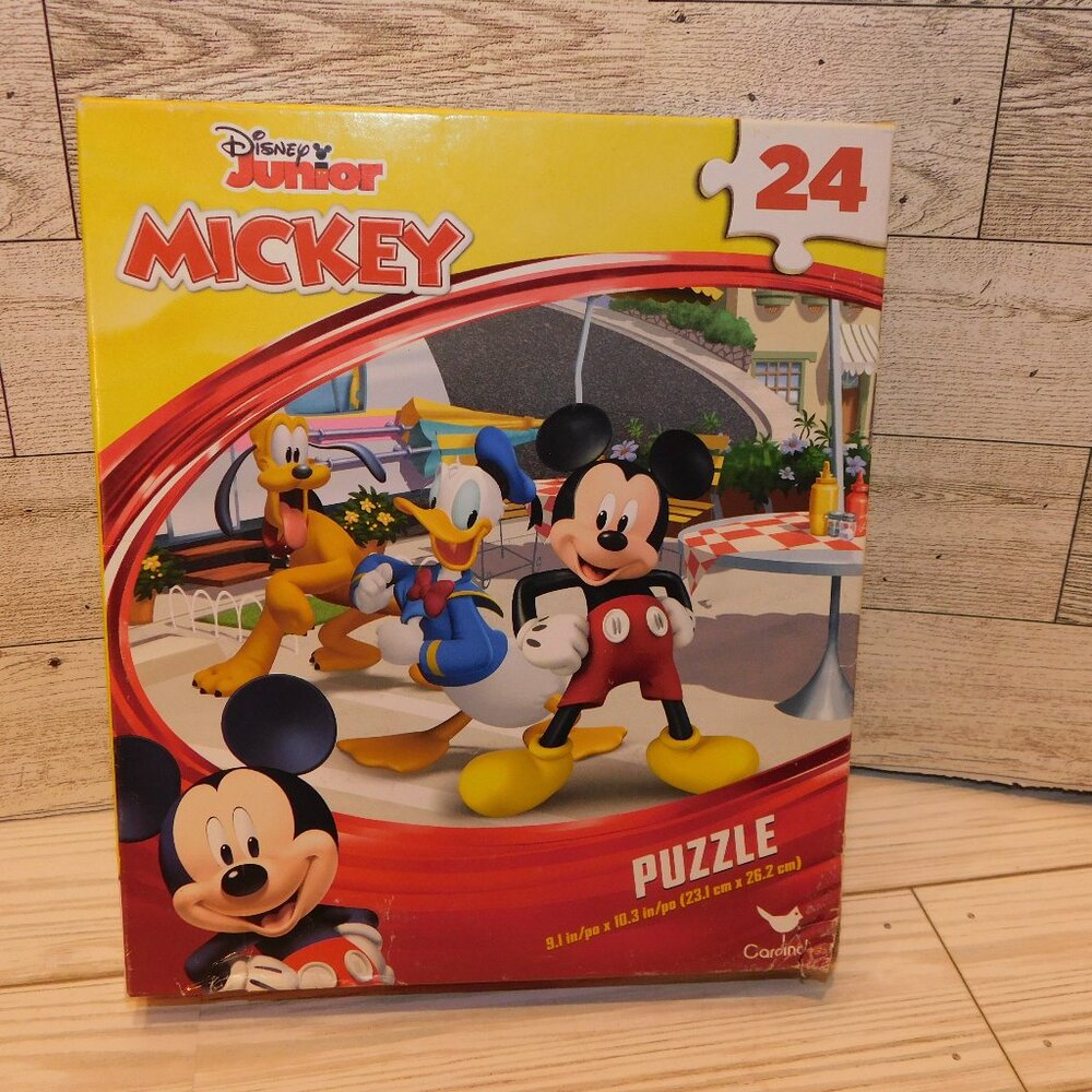 JUNIOR MICKEY MOUSE PUZZLE *